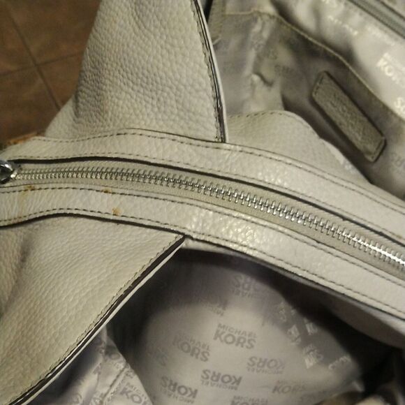 Michael Kors Gray Studded Leather Purse Shoulder bag - Picture 9 of 12